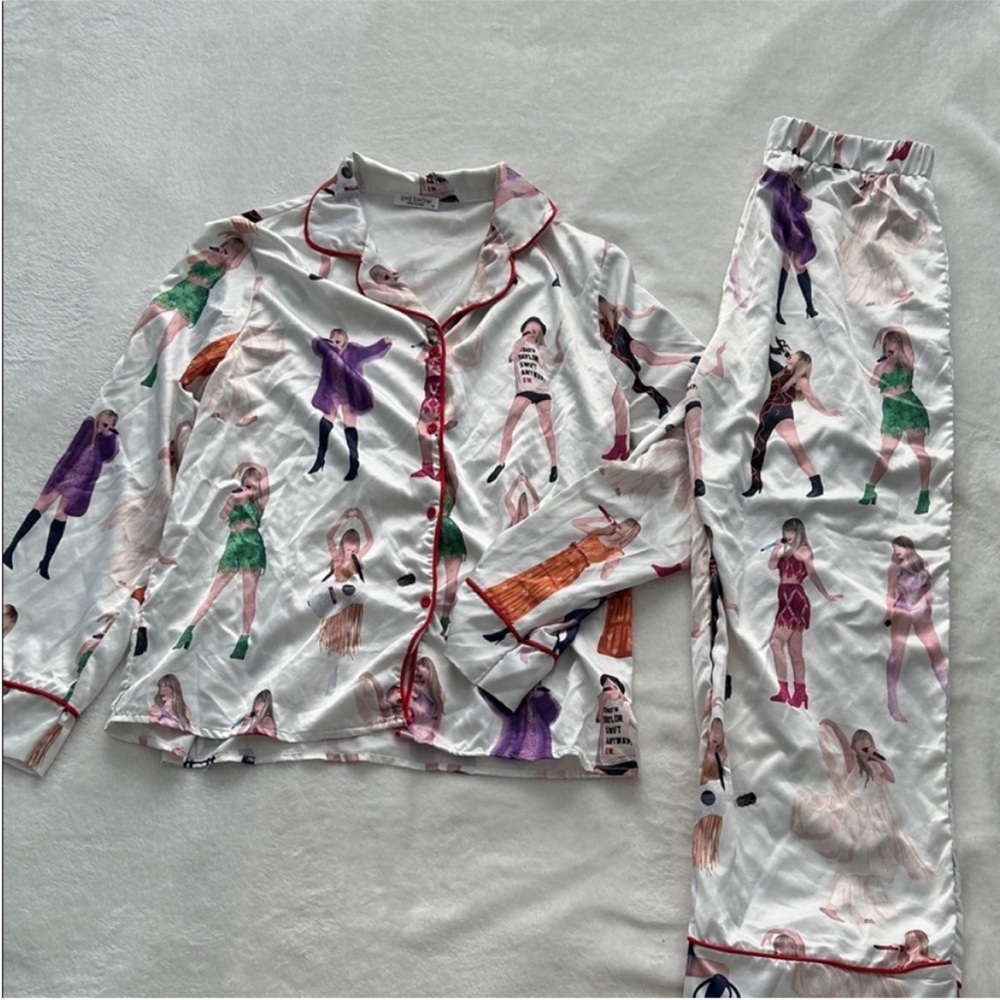 Taylor Swift Eras Tour Two-Piece Pajama Set Size Medium